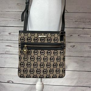 Michael Kors cross body purse